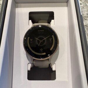 Garmin GPS Womens Smartwatch Venu 3S